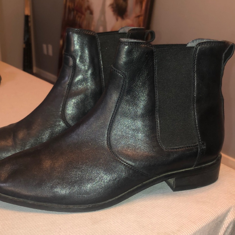 SEYCHELLES BLACK LEATHER BOOTIES